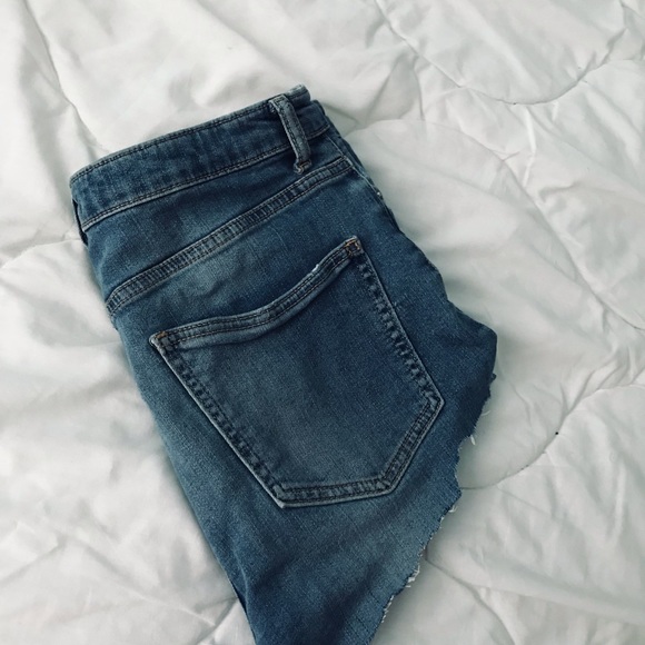 Forever 21 Jean shorts - Picture 2 of 2